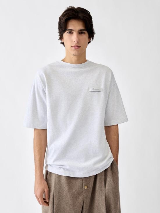 26FW 자크뮈스 반팔 티셔츠 26HTSU00345AJ00 950 GREY - JACQUEMUS