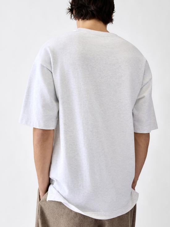 26FW 자크뮈스 반팔 티셔츠 26HTSU00345AJ00 950 GREY - JACQUEMUS