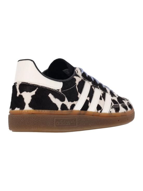 26FW 아디다스 스니커즈 KI2183 CBLACK OWHITE CHABLU - ADIDAS