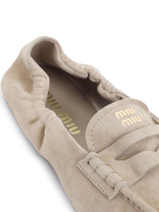 26FW 미우미우 루슈 나파 레더 로퍼 5D341E 008F0F24 BEIGE - MIU MIU
