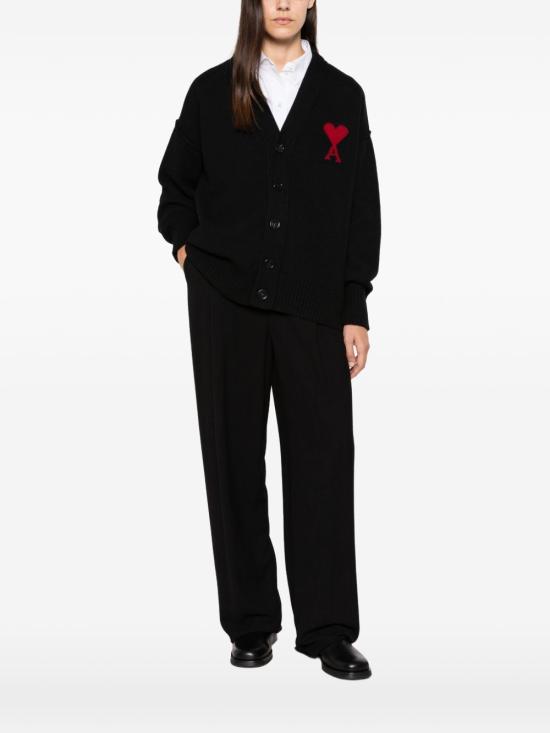 26FW 아미 하트 로고 인타르시아 V넥 가디건 UKC367D 018009 BLACK - AMI