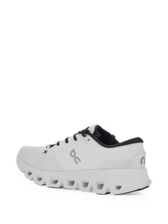 26FW 온 러닝 스니커즈 3MG30080462 WHITE BLACK - ON RUNNING