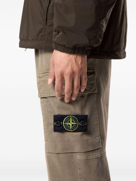 26FW 스톤 아일랜드 와펜 패치 테이퍼드 팬츠 L2S153100033S00L1 V015G MILITGREEN - STONE ISLAND