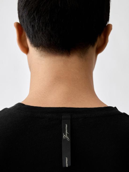 26FW 자크뮈스 반팔 티셔츠 26ETSM00639AJ00 990 BLACK - JACQUEMUS