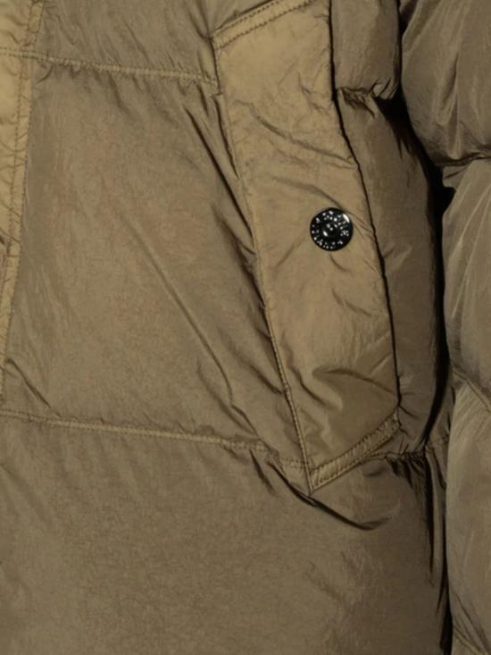 26FW 스톤 아일랜드 윈드 레지스턴트 & 안티드롭 다운 재킷 L2S154100109S0A23 V005G GREEN - STONE ISLAND
