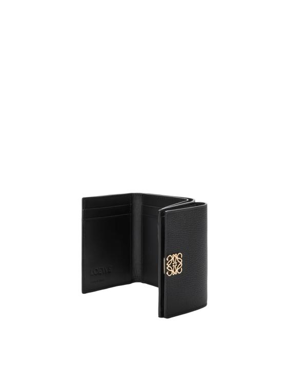 26FW 로에베 애너그램 트라이폴드 그레인 카프스킨 지갑 C821TR2X16 1206 BLACK GOLD - LOEWE