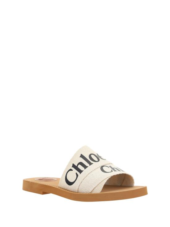 26FW 끌로에 우디 플랫 뮬 CHC22U188Z3 WHITE