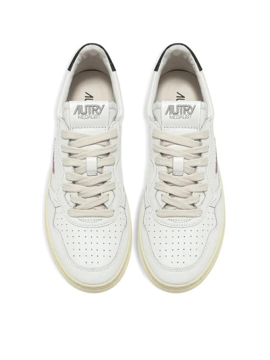 26FW 오트리 메달리스트 로우 레더 스니커즈 AULWLL22 WHITE - AUTRY