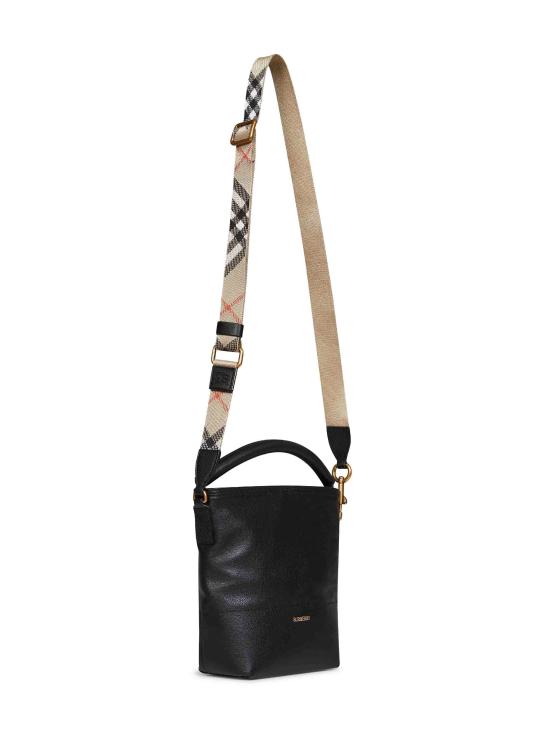 26SS 버버리 토트백 8123594 A1189 BLACK - BURBERRY