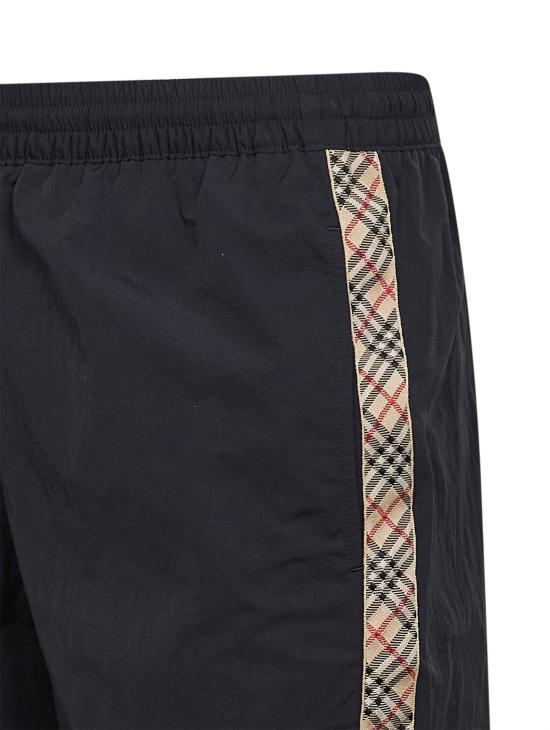 26SS 버버리 체크 트리밍 스윔팬츠 8121089 A1189 BLACK - BURBERRY