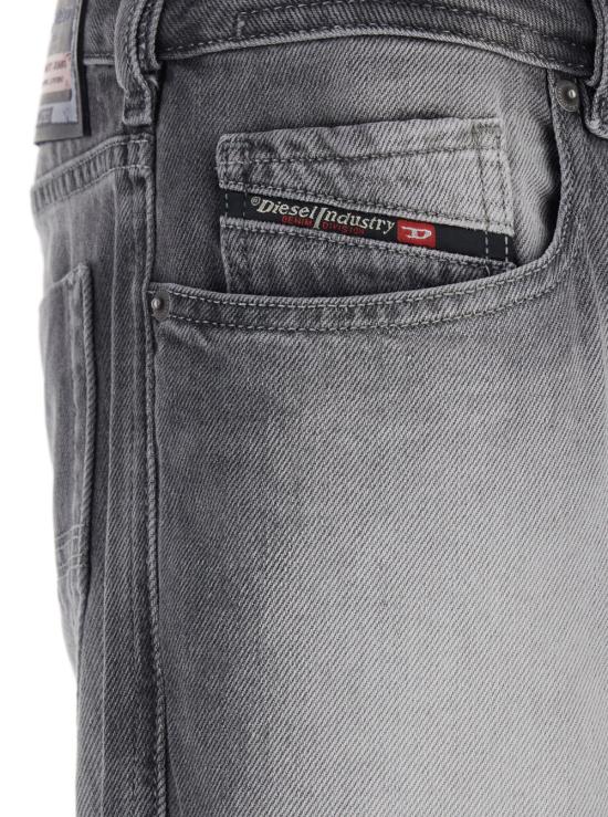 26SS 디젤 데님 팬츠 A23846 GRAY - DIESEL