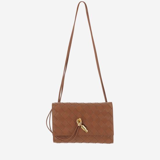 26FW 보테가베네타 안디아모 파우치 온 스트랩 836940 BROWN