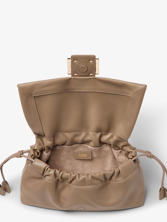 26FW 펜디 바게트 소프트 미디엄 백 8BR856B1ZK F0QD3 BEIGE - FENDI