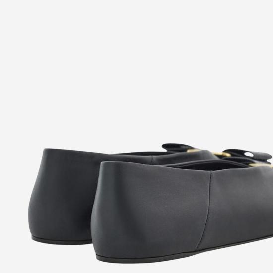 26SS 살바토레 페라가모 플랫 슈즈 01K221 BLACK - SALVATORE FERRAGAMO