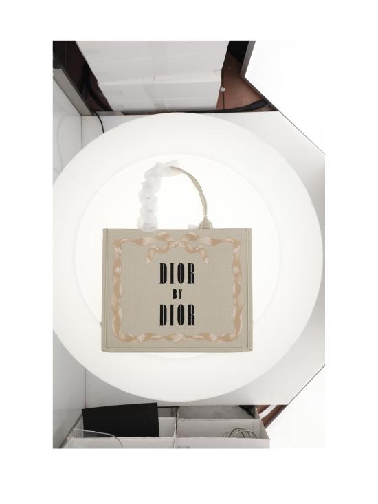 26SS 디올 토트백 M1349PEWL BEIGE - DIOR