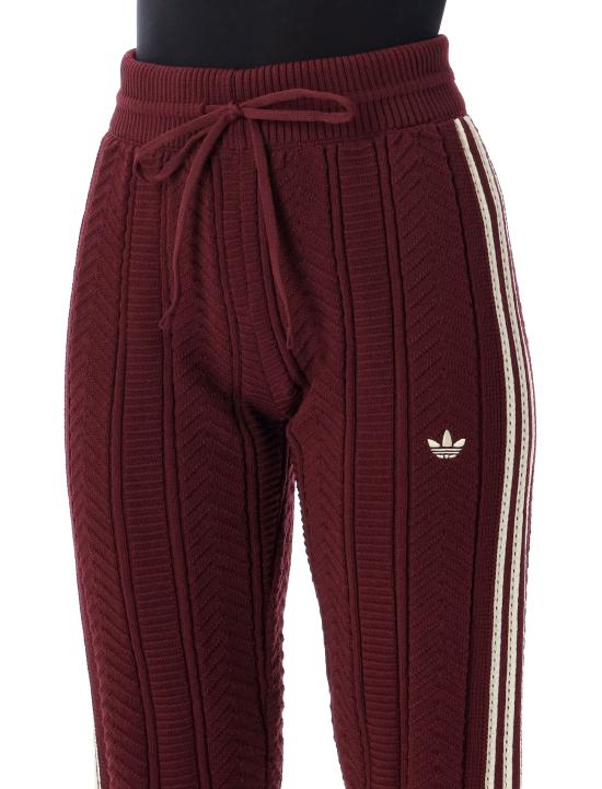 26FW 아디다스 스포츠웨어 KR8943 MAROON VIV BORDEAUX RED - ADIDAS
