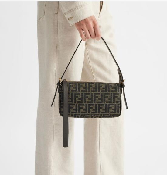 26FW 펜디 FF 자카드 지퍼 탑 스몰 숄더백 8BS123 B17AF14YN TABACCO MORO - FENDI