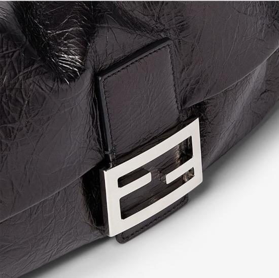 26FW 펜디 바게트 소프트 미디엄 백 8BR856 B14MF0QA1 NERO - FENDI