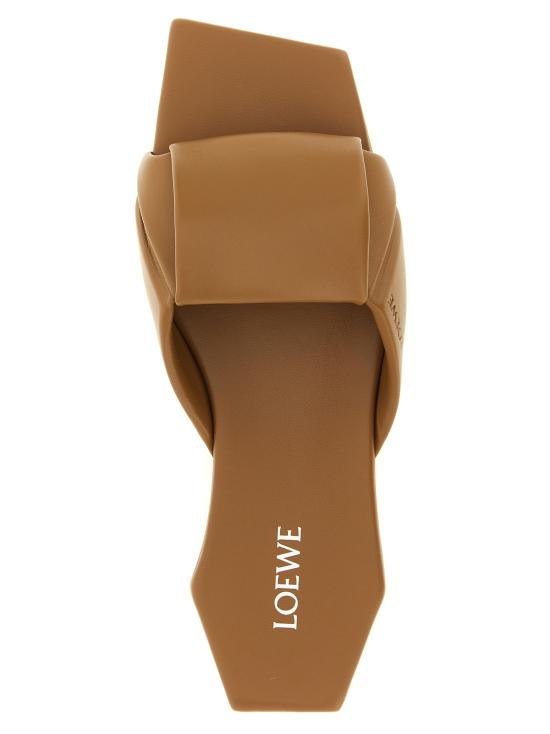 26FW 로에베 오리가미 램스킨 슬라이드 샌들 L815465XBD9579 Brown - LOEWE