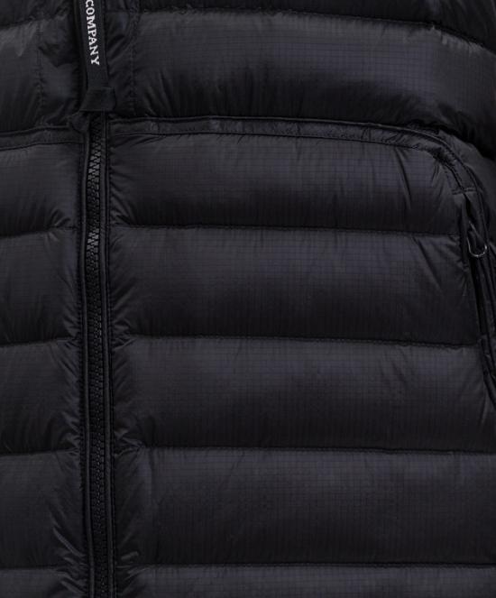26FW 씨피 컴퍼니 패딩 조끼 RCCMVE703M 110416A 999 BLACK DOM - C.P. COMPANY