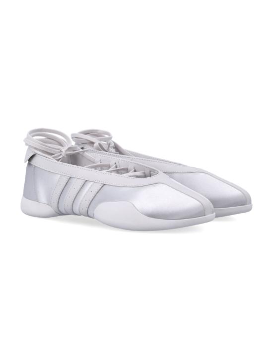 26FW 아디다스 플랫 슈즈 KJ8370 SILVMT SILVER - ADIDAS