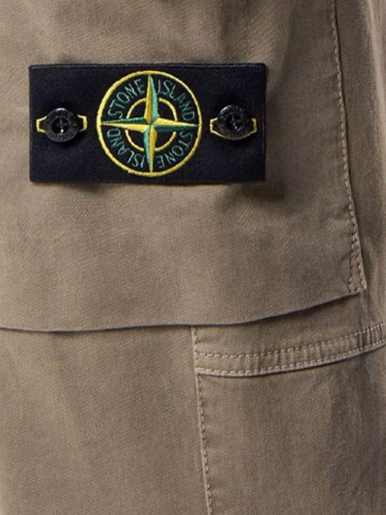 26FW 스톤 아일랜드 스트레이트 팬츠 153100033 S00L1V015G - STONE ISLAND
