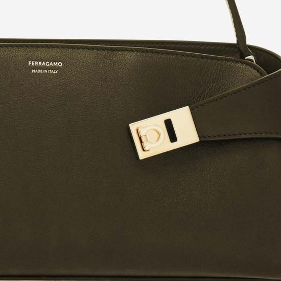  살바토레 페라가모 가방 페라가모 허그 이스트 웨스트 숄더백 올리브 그린 - SALVATORE FERRAGAMO