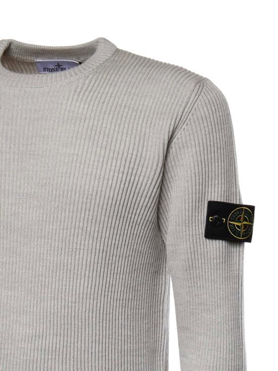 26FW 스톤 아일랜드 리브드 니트 로고 패치 스웨터 L2S155100053 S00C2V0M95 GREY - STONE ISLAND