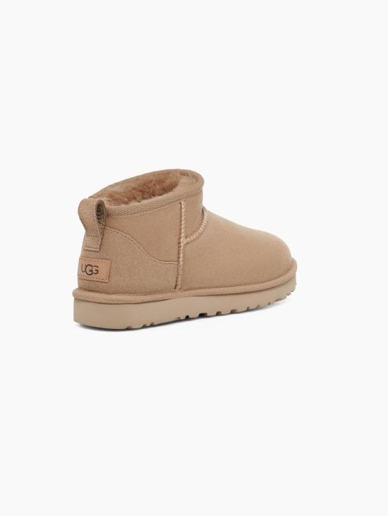 26FW 어그 부츠 Montone Ultra Mini Classic Sabbia 소재의 Stivaletti - UGG