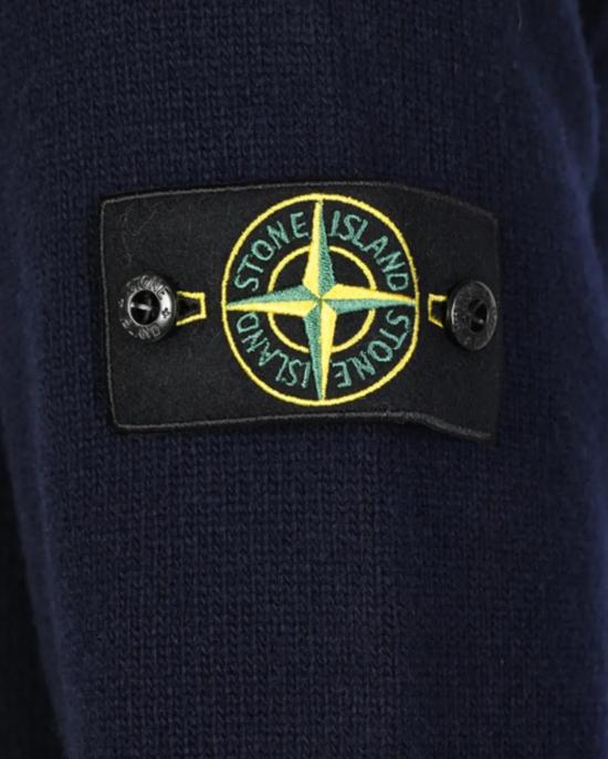  스톤 아일랜드 로고 패치 하이넥 버튼 울 스웨터 L2S155100040 S00A3V0020 NAVY BLUE - STONE ISLAND