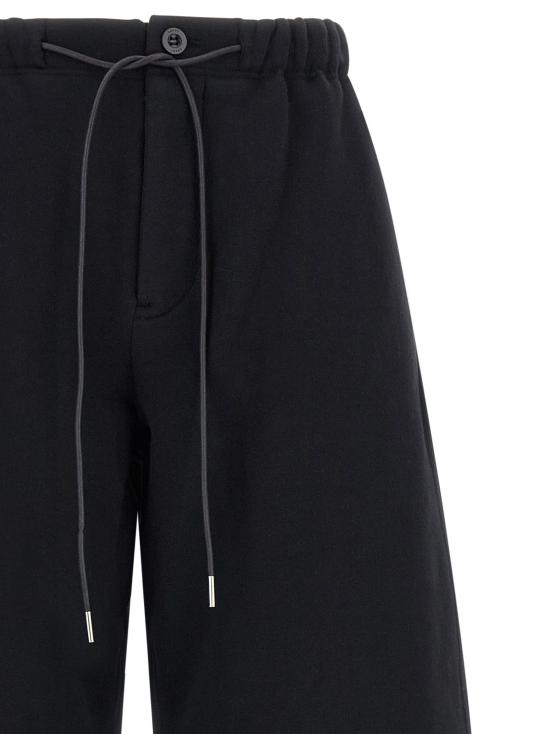 26FW 사카이 스트레이트 팬츠 Trompe L'Oeil 버뮤다 팬츠 블랙 - SACAI