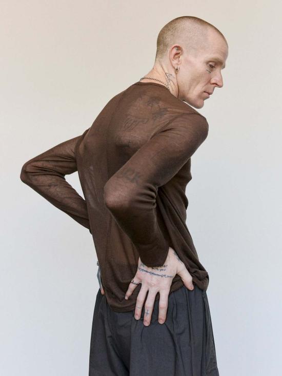  가브리엘라 콜 가먼츠 긴팔 티셔츠 300번 캐시미어 & 모달 립 저지 탑 브라운 - GABRIELA COLL GARMENTS