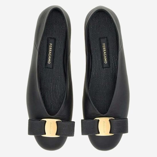  살바토레 페라가모 플랫 슈즈 페라가모 반나 가죽 발레리나 플랫 블랙 - SALVATORE FERRAGAMO