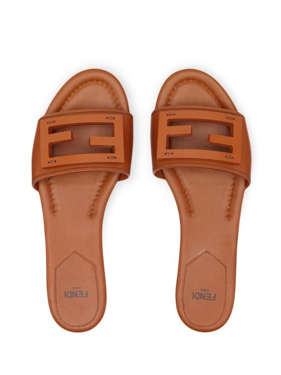  펜디 바게트 레더 슬라이드 8R8136 AE7TF1C4R BROWN - FENDI