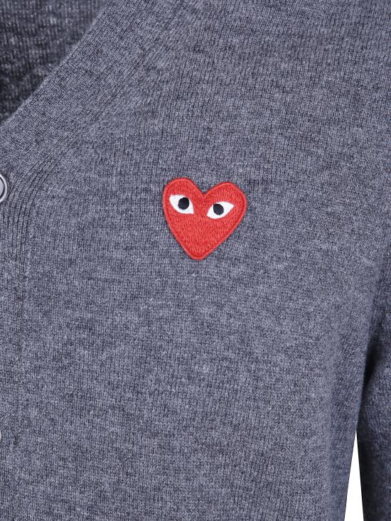 26FW 꼼데가르송 V넥 하트 와펜 가디건 AXN008099 3 GREY - COMME DES GARCONS