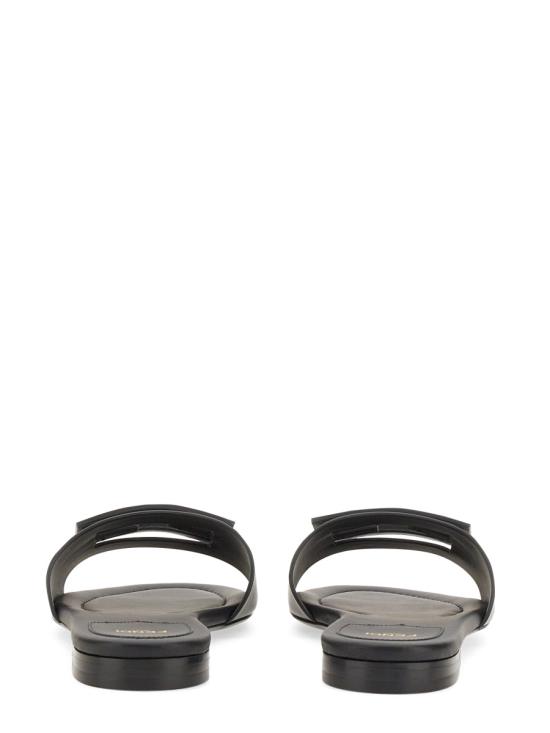 26FW 펜디 바게트 레더 슬라이드 8R8136 AE7TF0ABB BLACK - FENDI