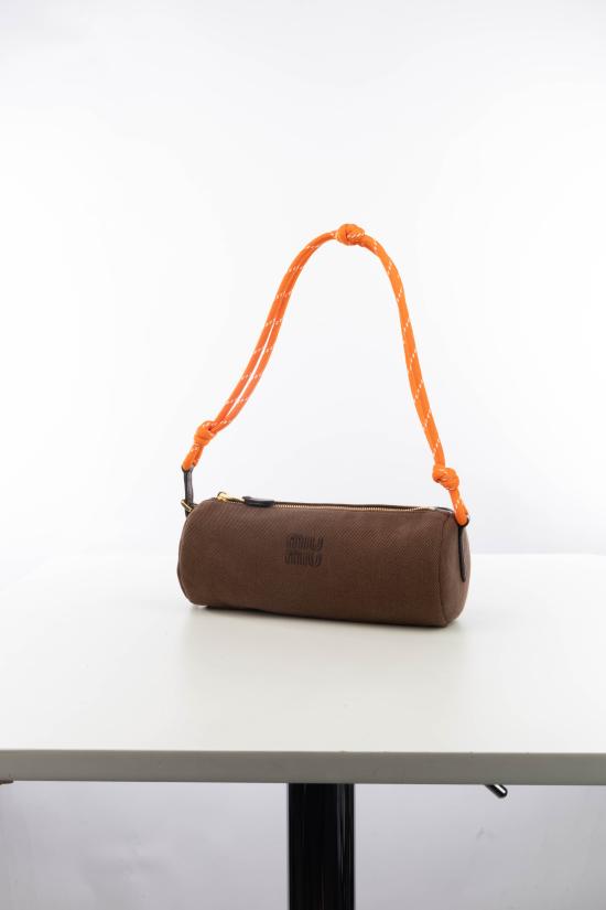 26FW 미우미우 개버딘 파우치 5NE8532IA7 F0Q1K CACAO ARANCIO - MIU MIU