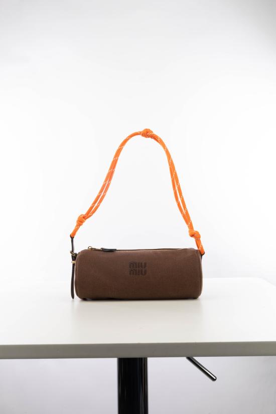 26FW 미우미우 개버딘 파우치 5NE8532IA7 F0Q1K CACAO ARANCIO