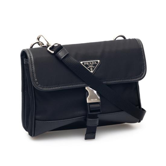 26FW 프라다 사피아노 레더 트라이앵글 로고 반지갑 2MO513QHH Black - PRADA