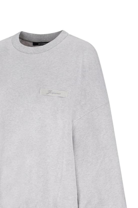 26FW 자크뮈스 긴팔 티셔츠 26HSSU00219AJ00325 - JACQUEMUS