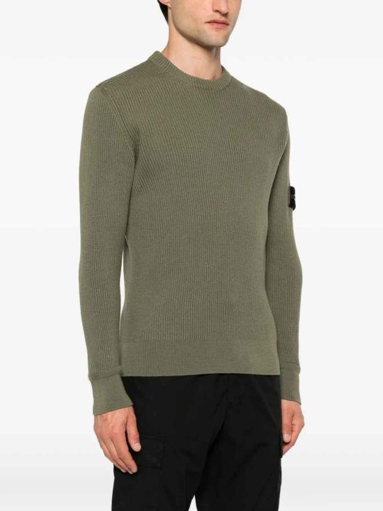 26FW 스톤 아일랜드 리브드 니트 로고 패치 스웨터 L2S155100053S00C2V005G GREEN - STONE ISLAND