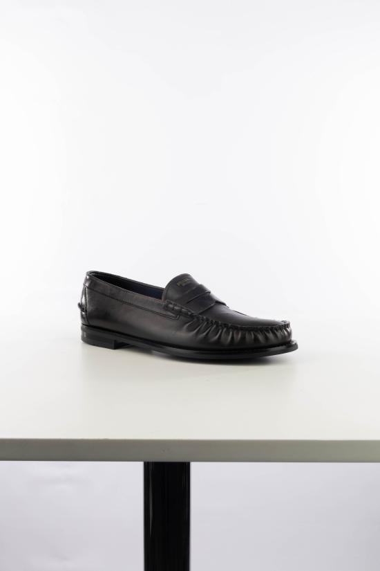 26FW 프라다 브러쉬드 레더 로퍼 2DB239FX0002HII F0Y71 NERO CUOIO - PRADA