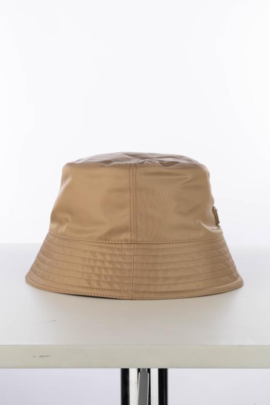 26FW 프라다 리나일론 삼각 로고 버킷 햇 리나일론 삼각 로고 버킷 햇 2HC1372DMI F0040 Cammello - PRADA
