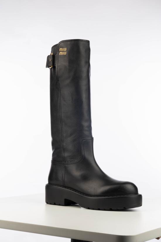 26FW 미우미우 레더 버클 로고 롱 부츠 5W767EF055Y9S F0002 Nero - MIU MIU