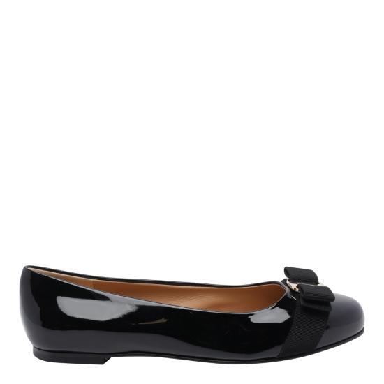26FW 살바토레 페라가모 플랫 슈즈 782036 01J070NERO BISCOTTO BLACK
