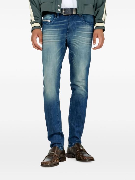26FW 디젤 2019 D 스트럭트 슬림진 A03558 0KBBR01 - DIESEL