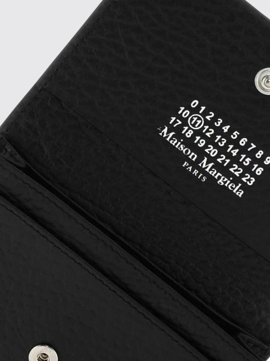 26FW 마르지엘라 스티치 레더 플랩 카드 홀더 SA3VX0008P4455 T8013 Black - MAISON MARGIELA