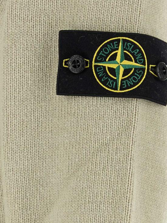 26FW 스톤 아일랜드 램스울 립드 트림 레귤러 핏 크루넥 스웨터 5100072S00A3 V0095 Beige - STONE ISLAND