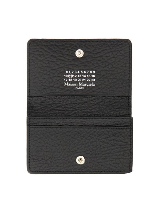 26FW 마르지엘라 스티치 레더 플랩 카드 홀더 SA3VX0008 P4455T8013 Black - MAISON MARGIELA