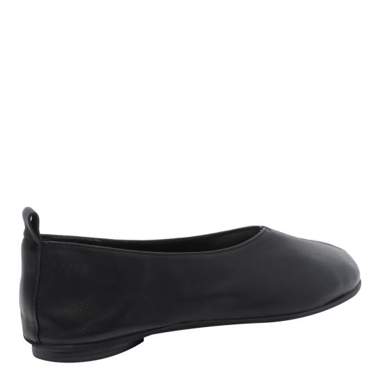 26FW 포에베 플랫 슈즈 CJS43 NERO BLACK - POEVE